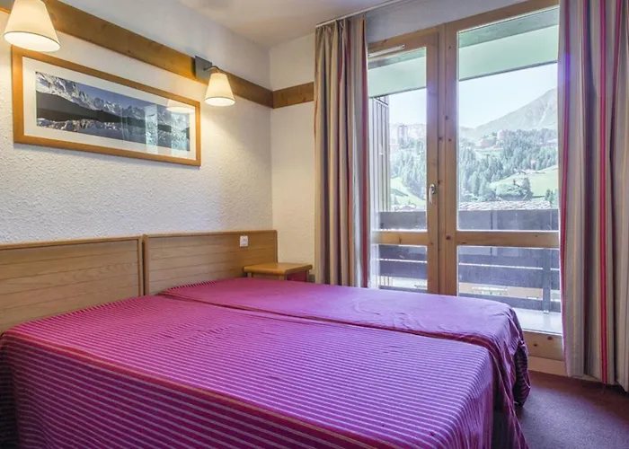 Apartamento Cosy 43m² Avec Balcon Sud, Parking Couvert, Proche Commerces, Animaux Acceptés. - Fr-1-351-51